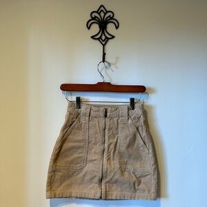 Hollister Girl Ultra High-Rise Corduroy Mini Skirt, zipper front, brown, Sz 0